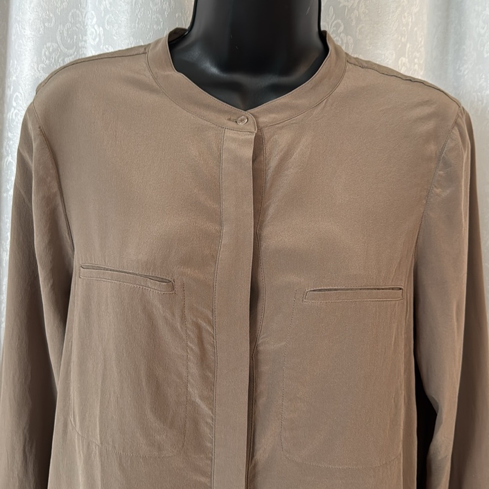 VINCE SILK BLOUSE SZ: 10 - Picture 5 of 7
